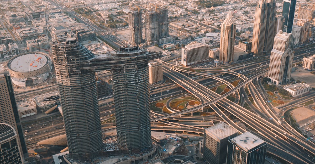 Dubai Highlights Uncovered: What Makes the Burj Khalifa, Desert Safaris, and the Old Souks Truly Unforgettable