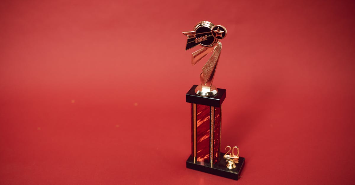 George Best: The Brilliant Rebel Who Turned Footballers into Superstars